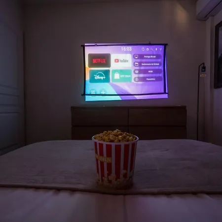 Chic Cinema In *
