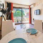 Chic Cinema In * Cannes