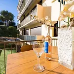 Chic Cinema In Cannes