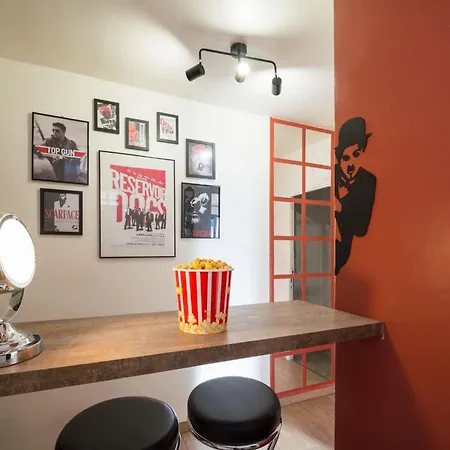 Chic Cinema In *